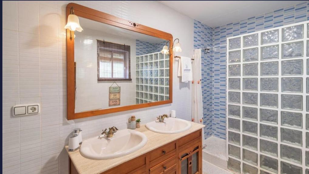Villa Cuqui أنتيكيرا المظهر الخارجي الصورة